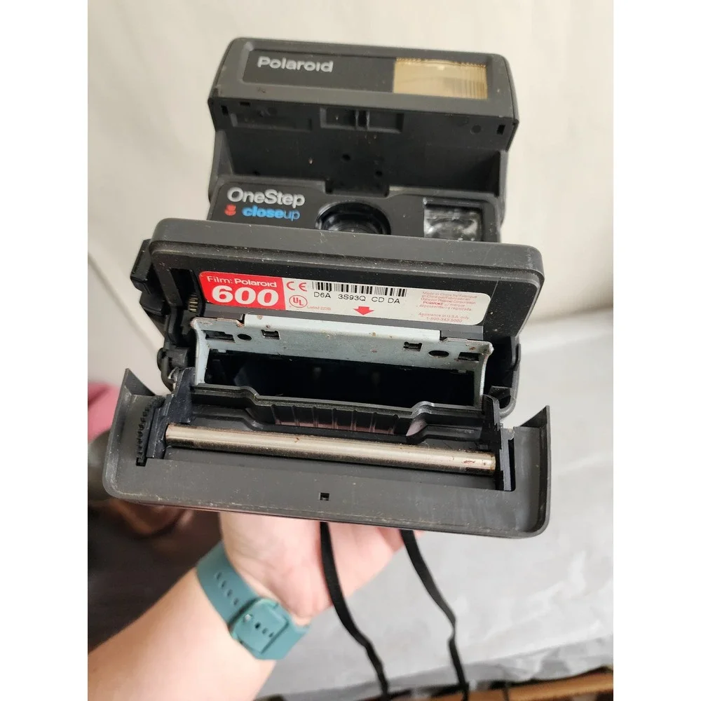 Polaroid OneStep CloseUp Instant Film Camera Vintage 600 Series Black Flash